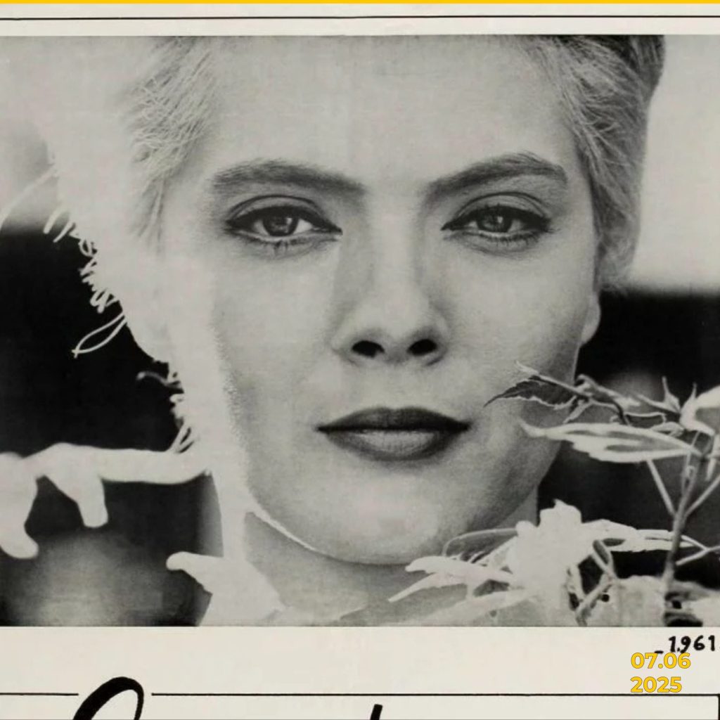 projection-cleo-de-5-a-7